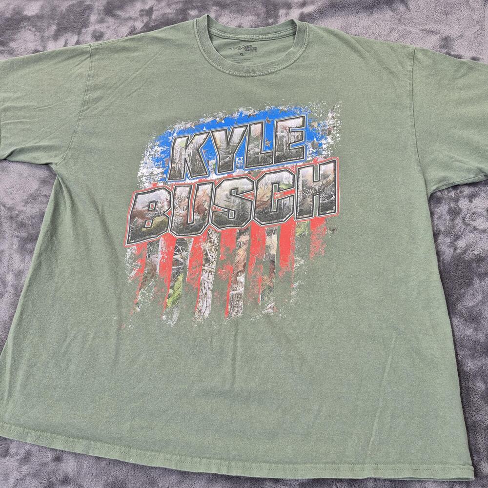 Kyle Busch 18 Shirt Mens XL Green NASCAR Racing Joe Gibbs Racing Graphic Tee